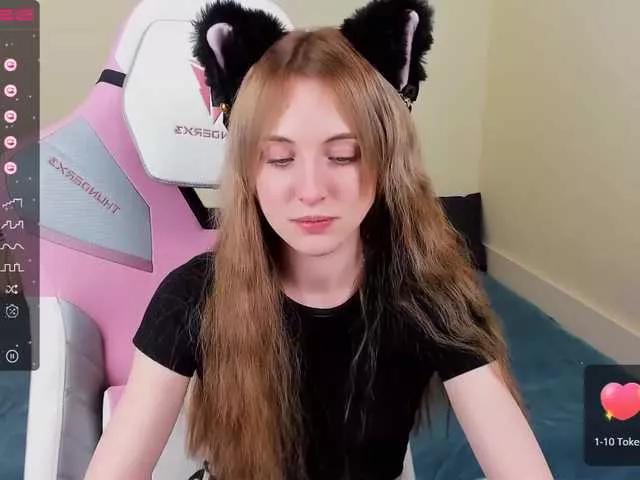 AdelinaCowell on BongaCams 