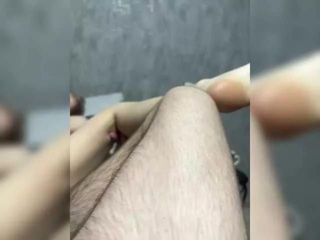 Aleksaa-11 on BongaCams 