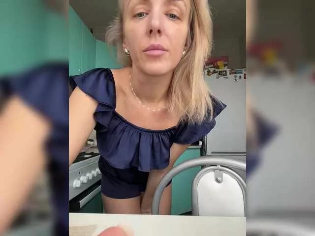 Alenaa on BongaCams 