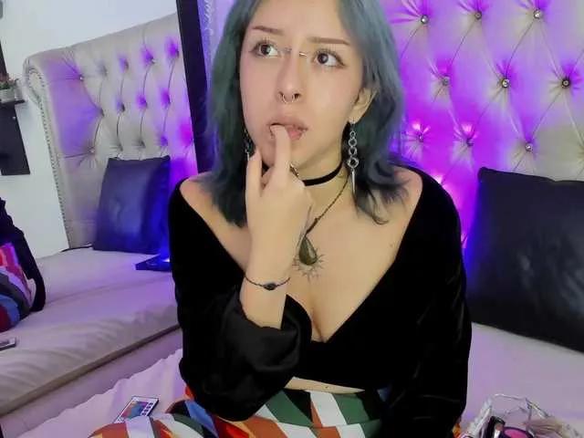 Offline AlexaFoxy18 on BongaCams