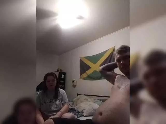 Offline AliceFoxy777 on BongaCams