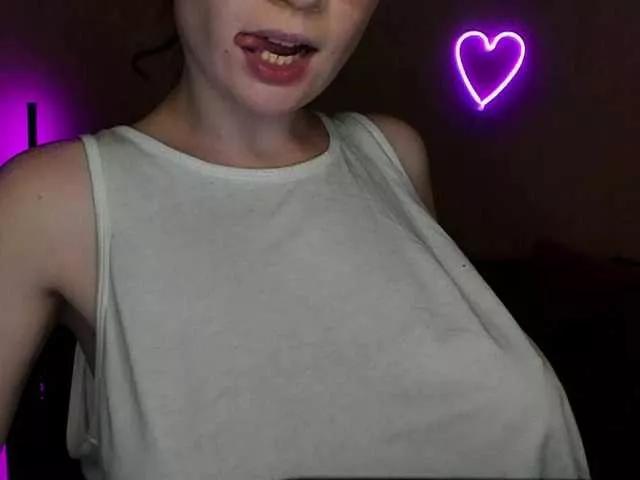 Aliciafolow009 on BongaCams 