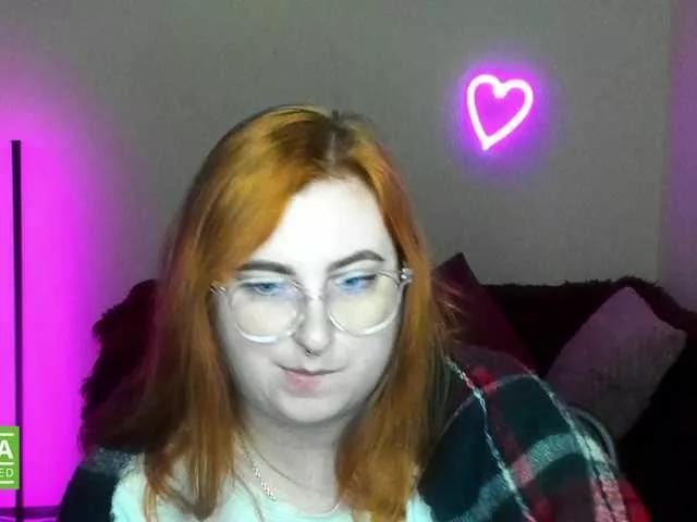 Offline Aliciaredluv on BongaCams
