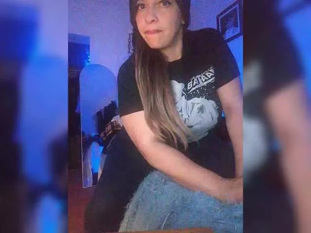 Offline Alikatyx on BongaCams