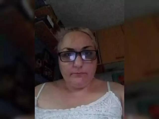 alinaalina44 on BongaCams