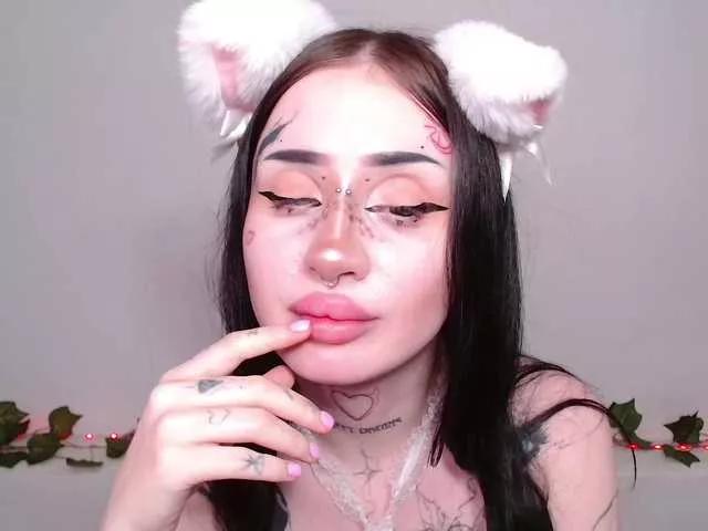 Offline Alisa-tattoogirl on BongaCams