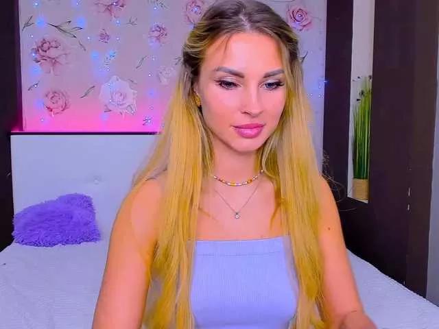 Alisee123 on BongaCams 
