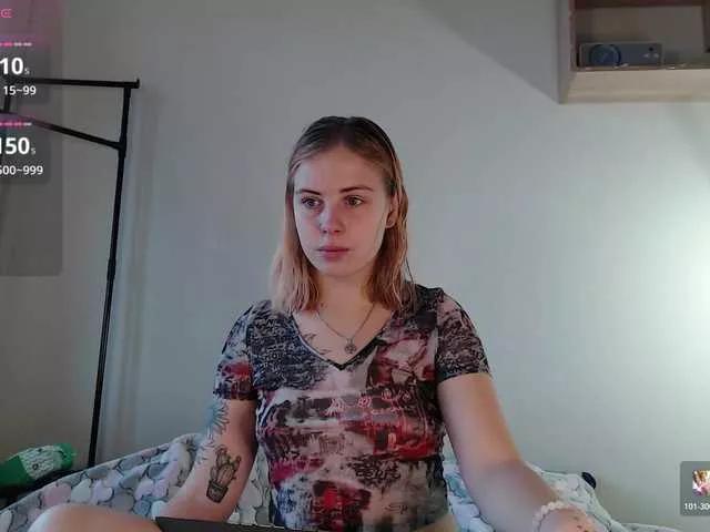 Freechat AlisMoona on BongaCams