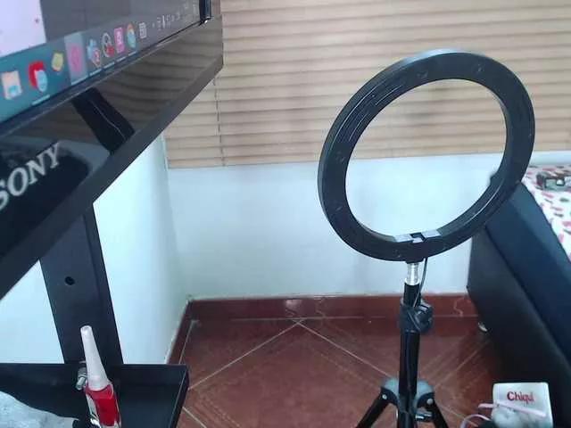 Offline alissamorrison on BongaCams