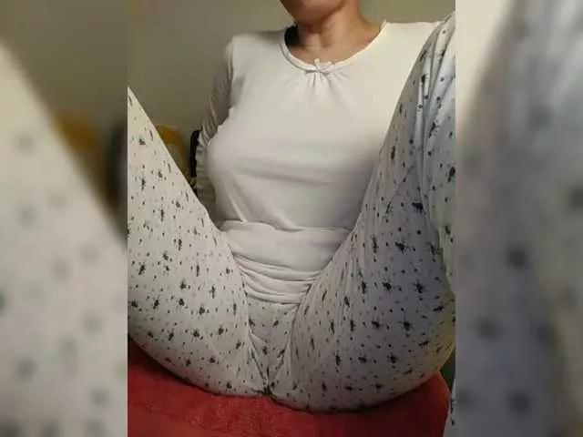 Amelie7 on BongaCams 