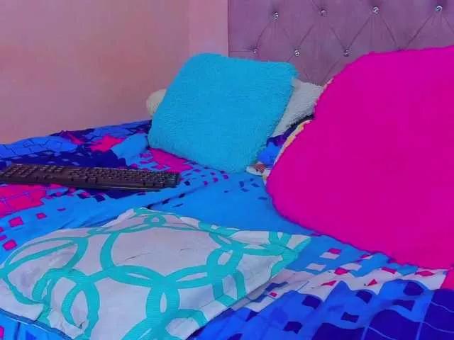 Offline AmyAndAlex on BongaCams