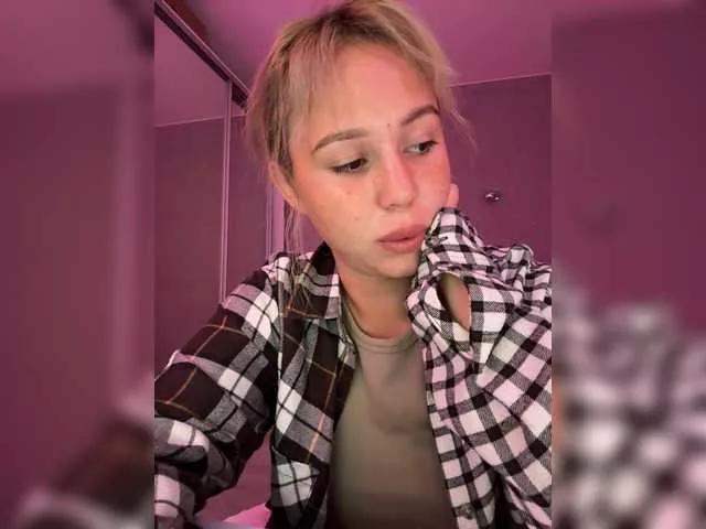 AmyGlad on BongaCams