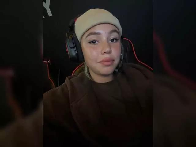 Offline AmyGlad on BongaCams