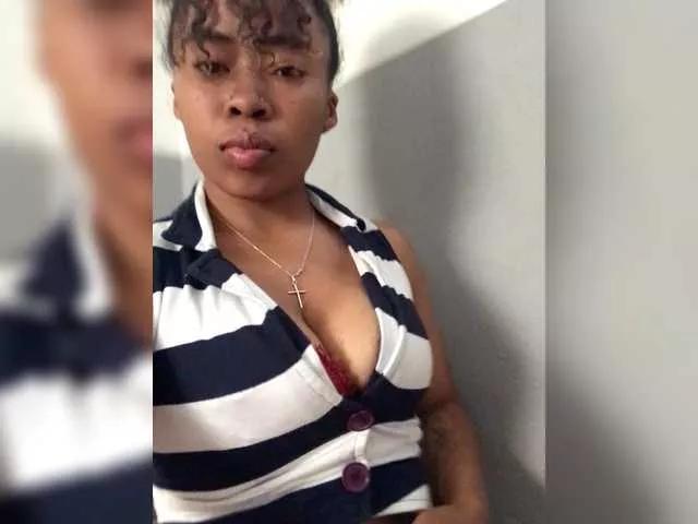 Anjalie on BongaCams