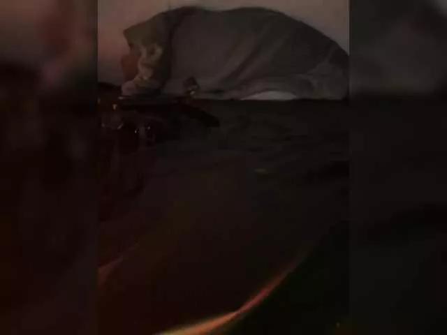 AnnaZi on BongaCams 