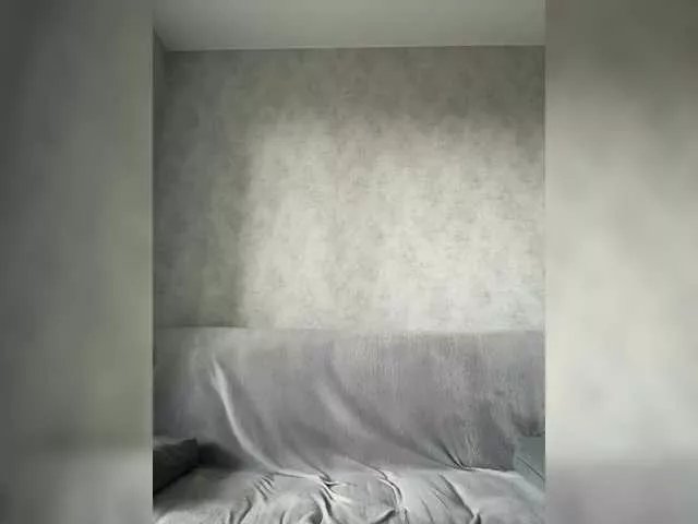 Offline apple15promax on BongaCams