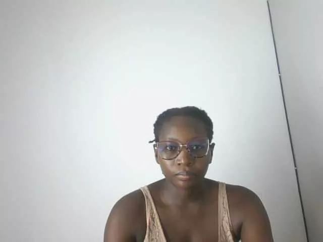 Applebottomqueen on BongaCams