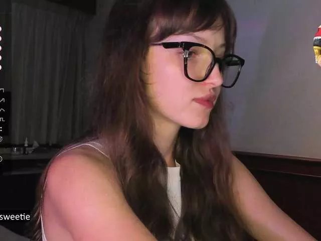 Offline AprilCoy on BongaCams