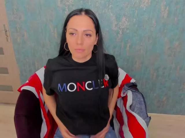 Ariannam00n on BongaCams 