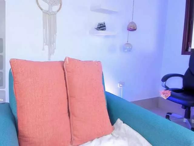 Freechat Aura-cuutee on BongaCams