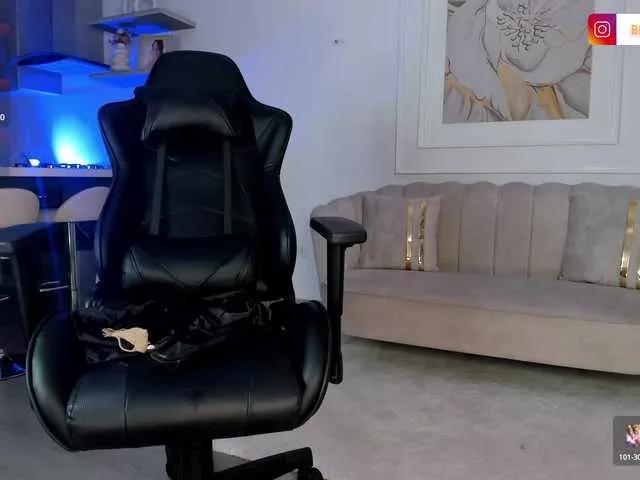 Offline BellaRossi on BongaCams