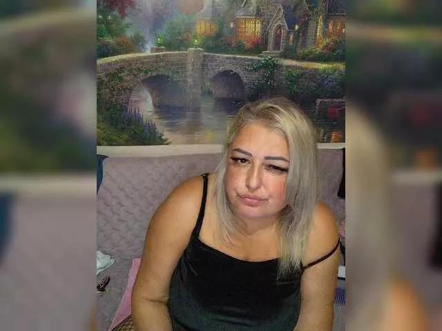 Offline BigMilf on BongaCams