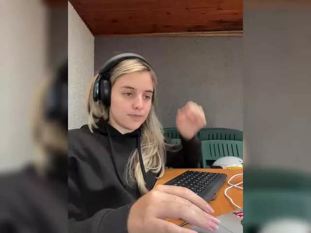 Offline black-an on BongaCams