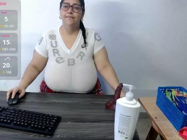 bubis-laru53 on BongaCams 