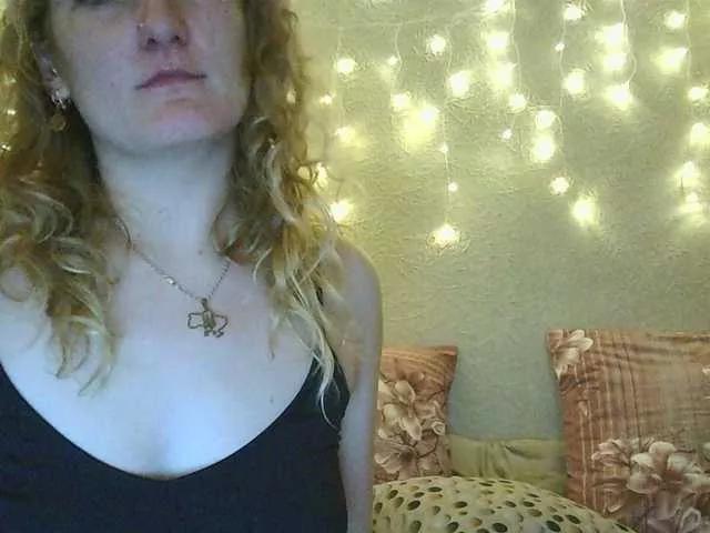 ButtercupxSaw on BongaCams 