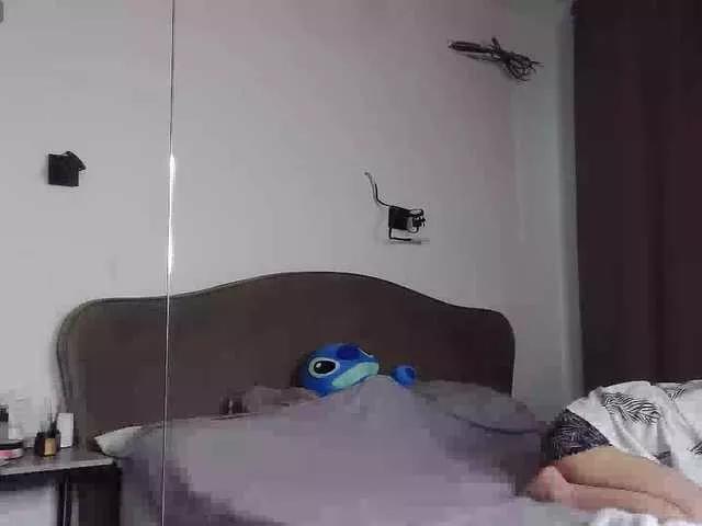 Offline calviafarey on BongaCams