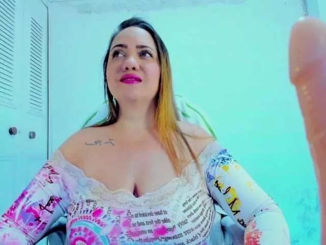 CamilaFox on BongaCams 