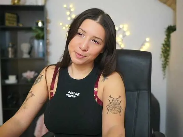 Caylinn18 — Freechat on BongaCams