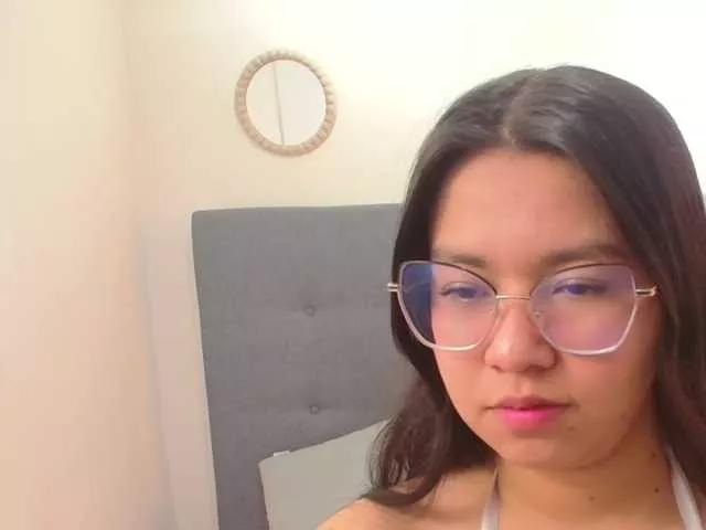 Offline chaneelstark on BongaCams