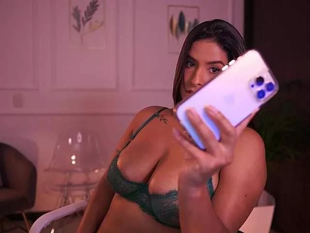 ChannelBrown on BongaCams 