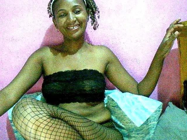 Chellah01 on BongaCams 