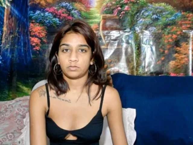 cherryindian4u on BongaCams 