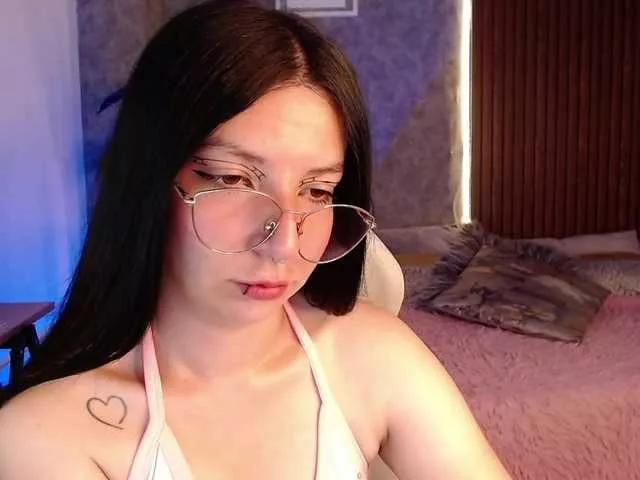 Chiaraa-Fiore on BongaCams 