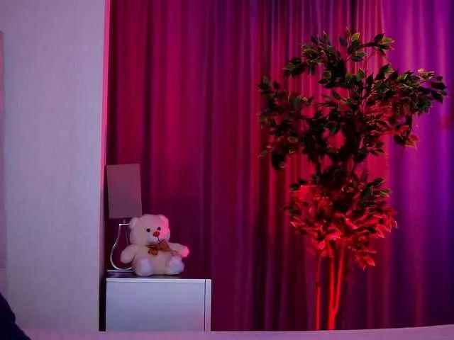 ChicaOra on BongaCams 
