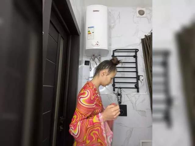 Offline ClaraxRose on BongaCams