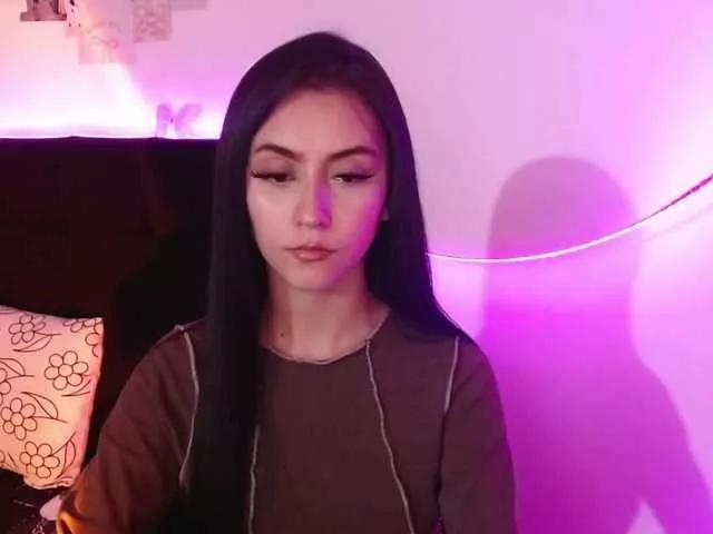 Coraliinee on BongaCams 