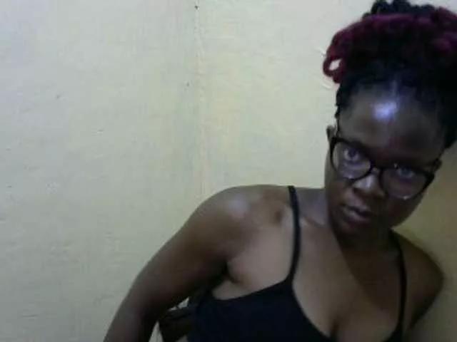 CREAMYSWEET on BongaCams 