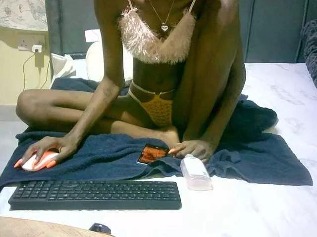 CREAMYSWEET on BongaCams 