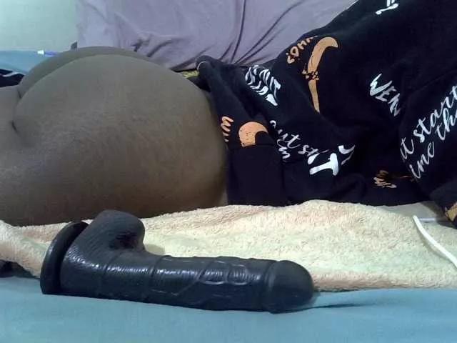 Offline Cuteavril on BongaCams