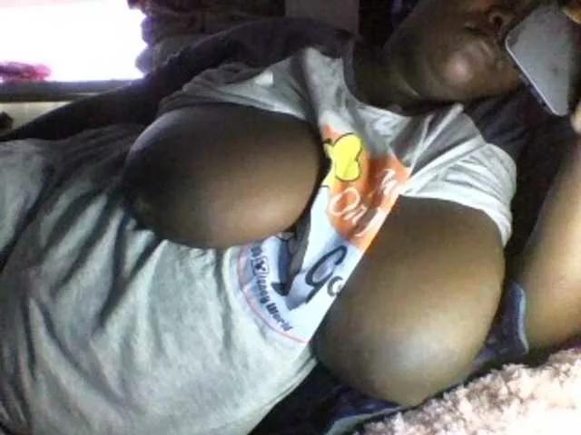 Daddiesgirl1 on BongaCams 