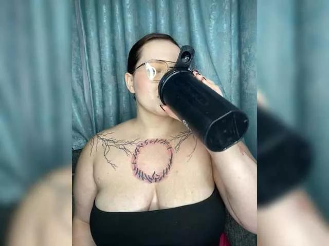 Offline Divana-1 on BongaCams