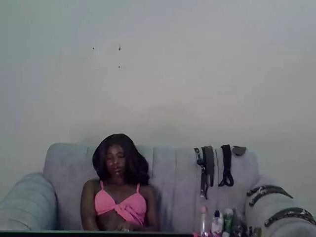 Divaslutty on BongaCams 