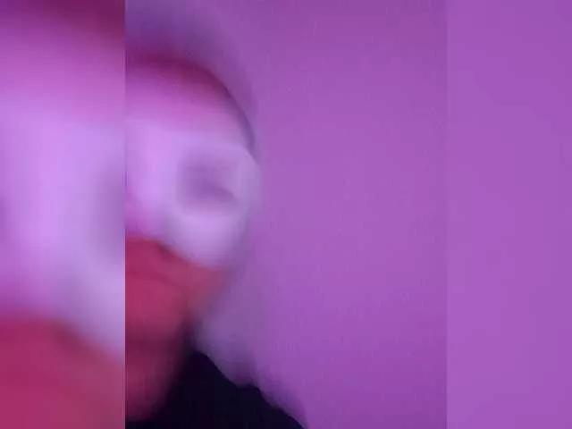 Offline DiVona on BongaCams