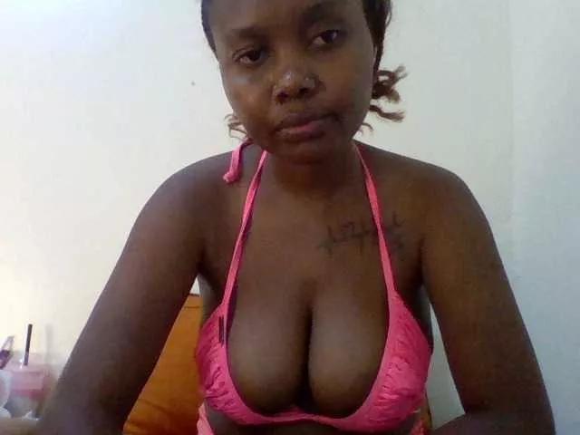 Dollydee on BongaCams 