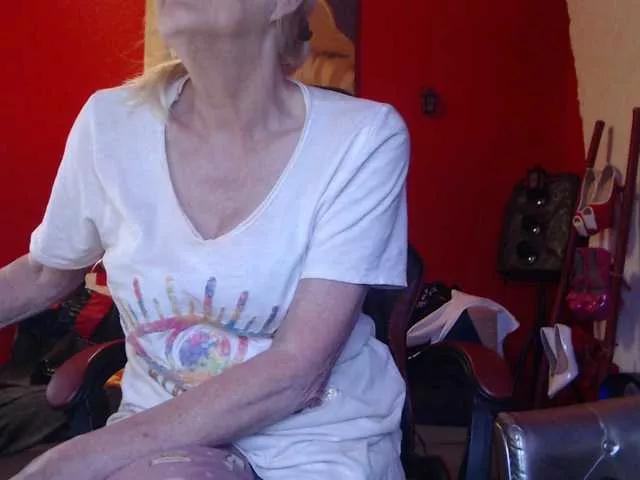 Dominatrix-Helga on BongaCams 