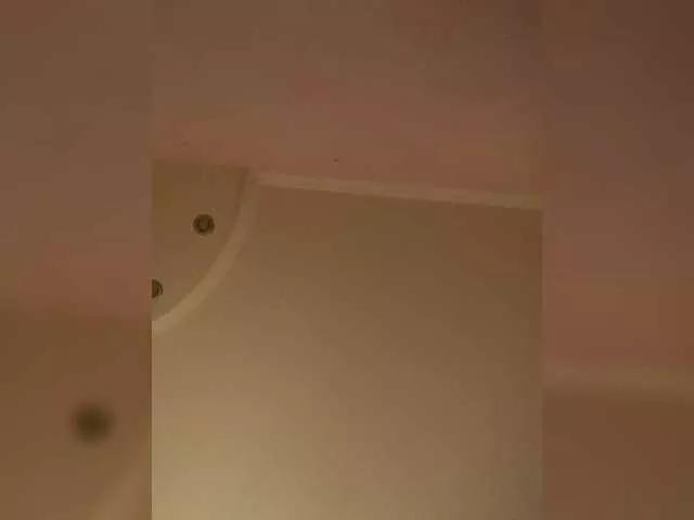Donut-red on BongaCams 